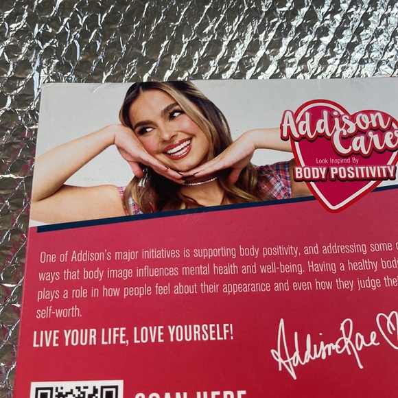 LAST DROP 🚨- NWT Addison Rae Addison body Positivity fashion accessory pack - Picture 3 of 3